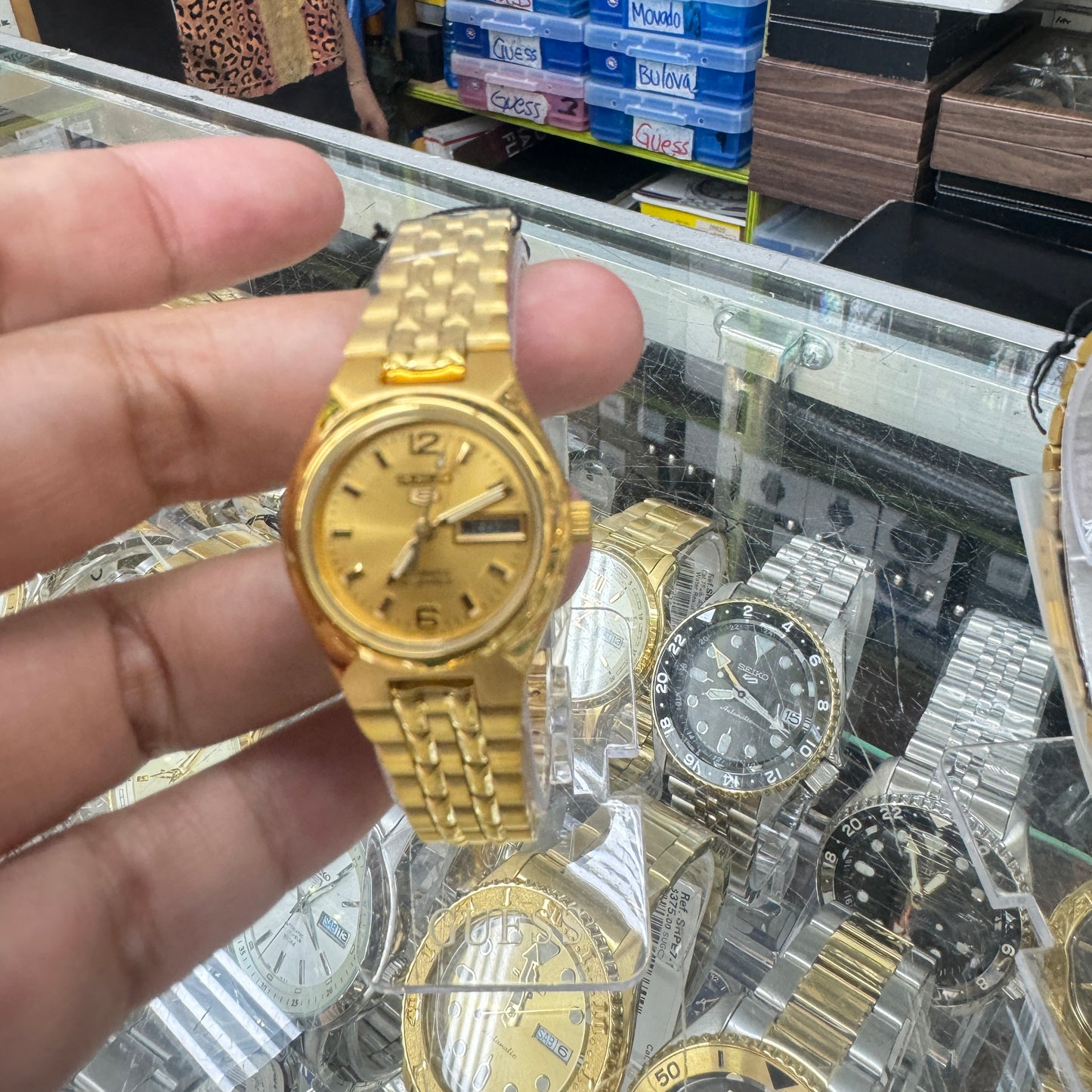 Seiko Adult Ladies or Young Teen Size 25mm Diameter, 7 inches Long, No Battery Needed , Automatic movement , Brand New Item . Stainless Steel Goldtone Color .