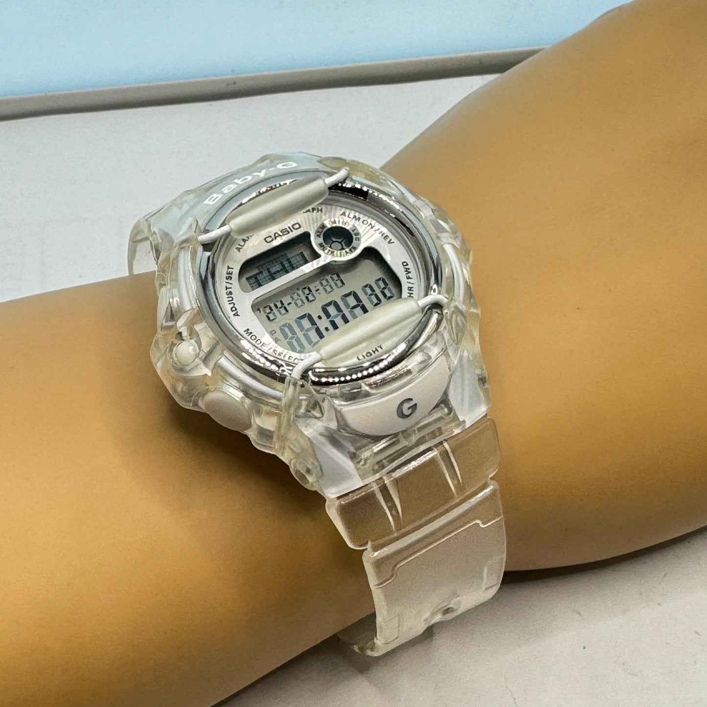 Baby-G Sports Watch for Ladies or Young Teen . Tough , Clear Color , Sports Watch , Brand New .