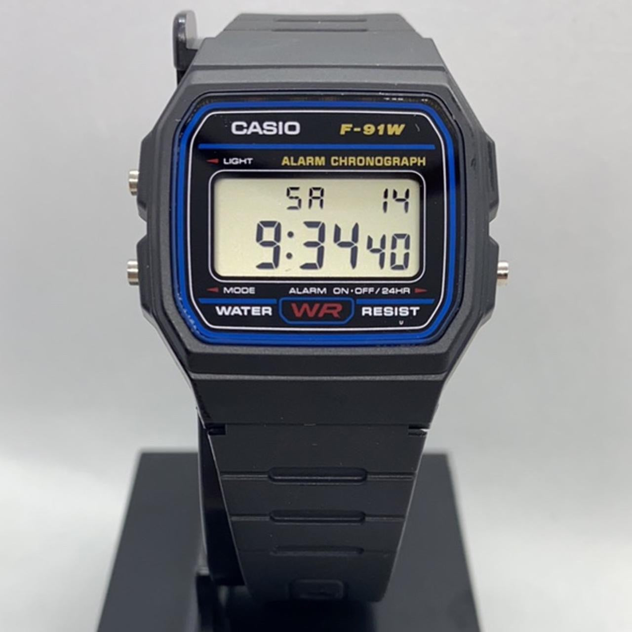 Casio Black Color Unisex Watch Brand New Watch
34mm Diameter
Rubber Black Band
Lightweight in your wrist
Classic Digital Style