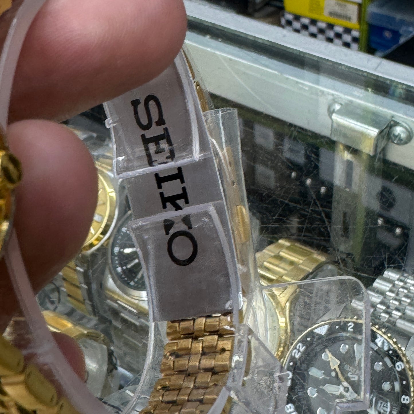 Seiko Adult Ladies or Young Teen Size 25mm Diameter, 7 inches Long, No Battery Needed , Automatic movement , Brand New Item . Stainless Steel Goldtone Color .