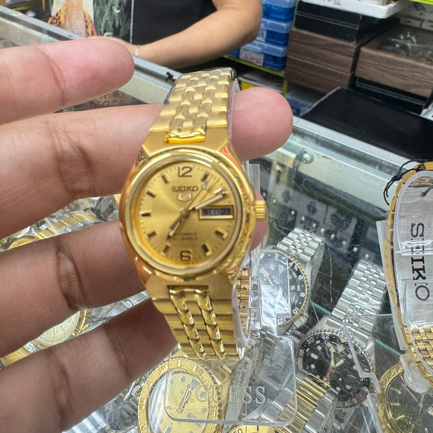 Seiko Adult Ladies or Young Teen Size 25mm Diameter, 7 inches Long, No Battery Needed , Automatic movement , Brand New Item . Stainless Steel Goldtone Color .