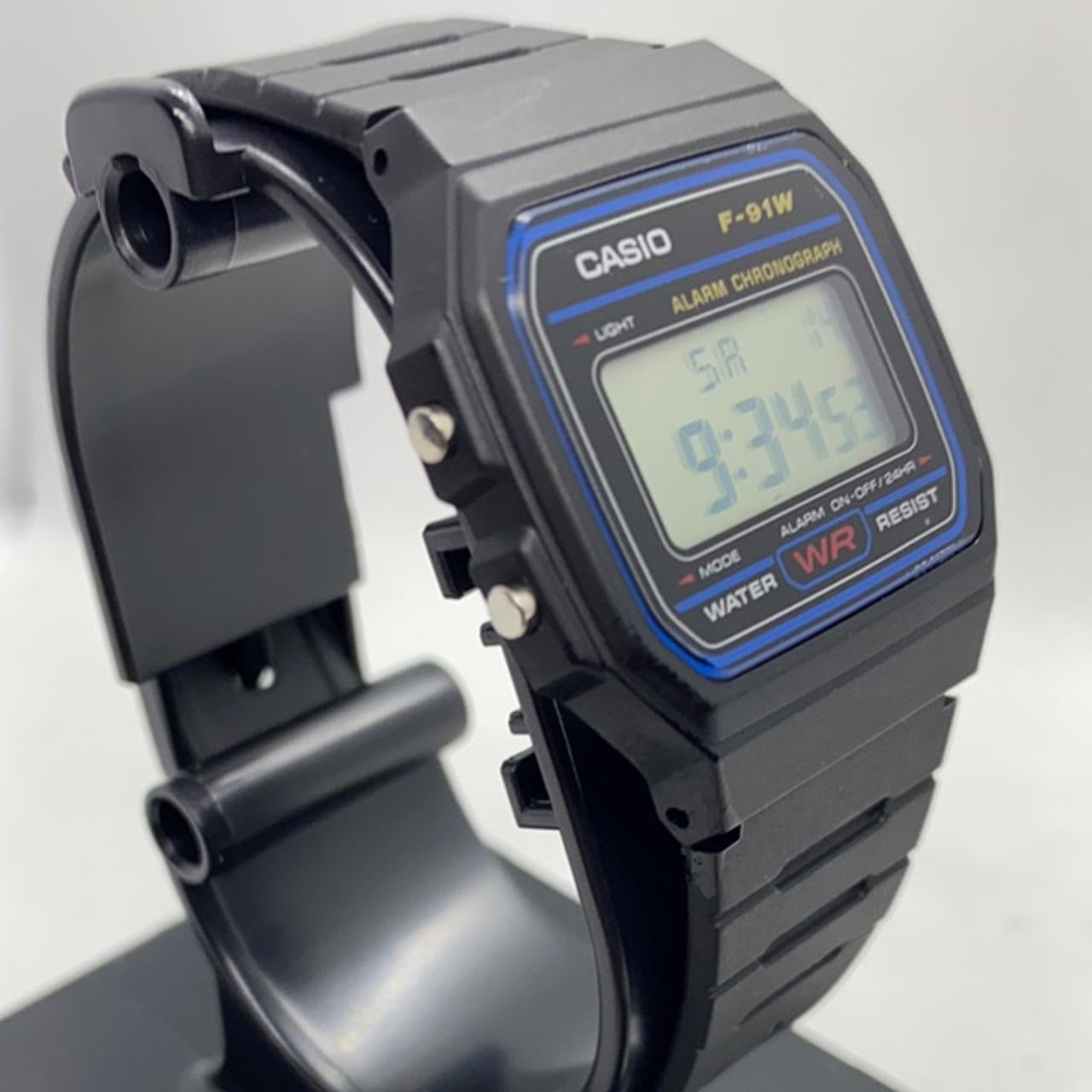 Casio Black Color Unisex Watch Brand New Watch
34mm Diameter
Rubber Black Band
Lightweight in your wrist
Classic Digital Style