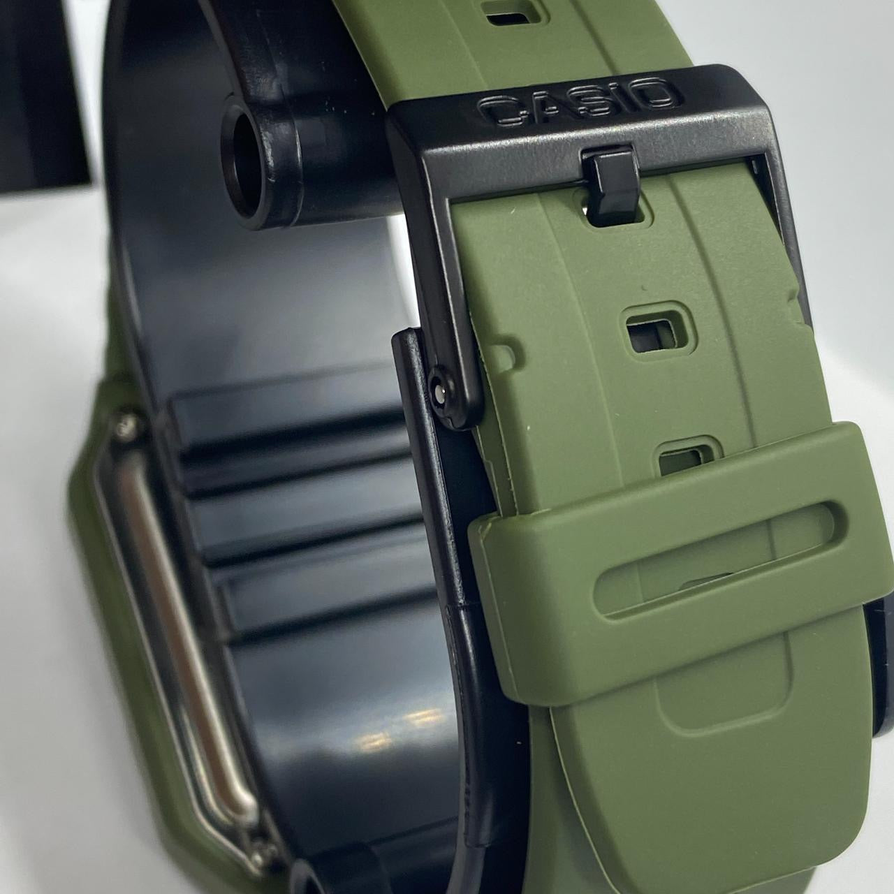 Casio Calculator Watch , Unisex Size 34 mm Diameter , Lightweight in Your Wrist , 8 inches Wrist Round Long