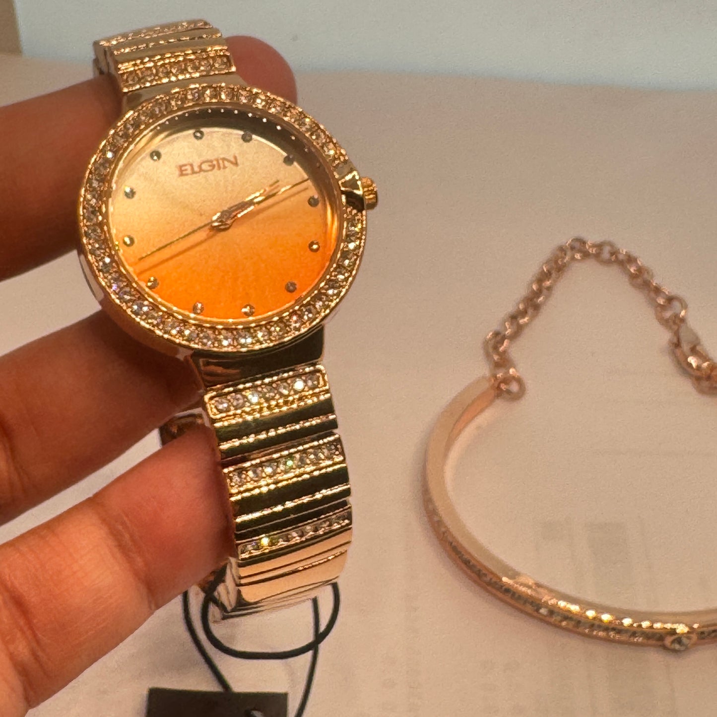 Elgin Watch Adult /Ladies or for Young Teen ,Bracelet with Set Watch too extra small size Fancy Band Goldtone Color New Battery Installed Inside Band Length is aroud 7 inches Long 20 mm Diameter Extra Small