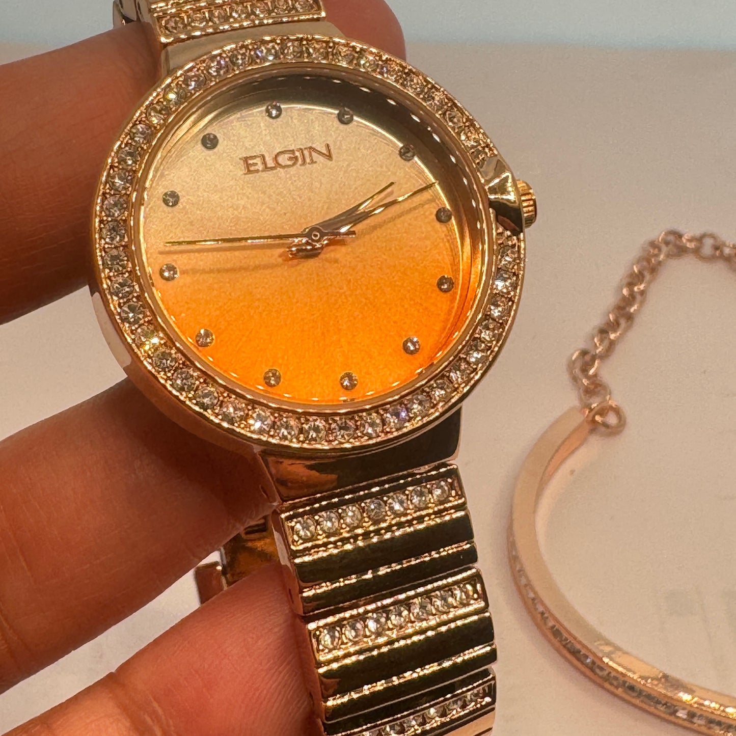 Elgin Watch Adult /Ladies or for Young Teen ,Bracelet with Set Watch too extra small size Fancy Band Goldtone Color New Battery Installed Inside Band Length is aroud 7 inches Long 20 mm Diameter Extra Small