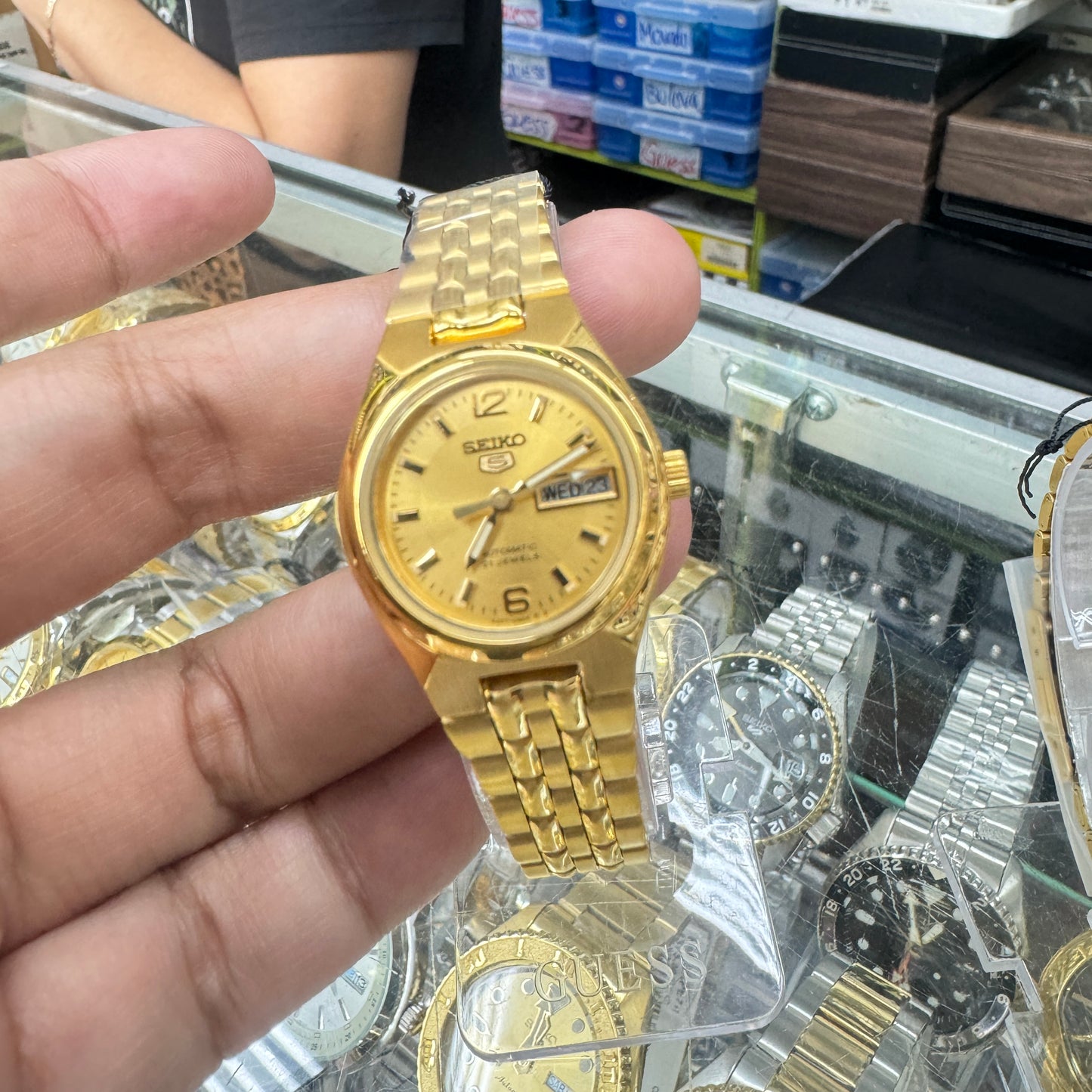 Seiko Adult Ladies or Young Teen Size 25mm Diameter, 7 inches Long, No Battery Needed , Automatic movement , Brand New Item . Stainless Steel Goldtone Color .