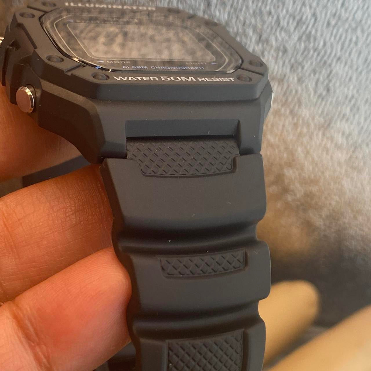 CASIO SPORTS WATCH FOR MEN OR FOR TEEN 40 MM DIAMETER CASUAL WORK OR DAILY WATCH BRAND NEW ITEM 9 INCHES ROUND LONG NEW ITEM , NEW BATTERY , LIGHT, TIMER, STOP WATCH 