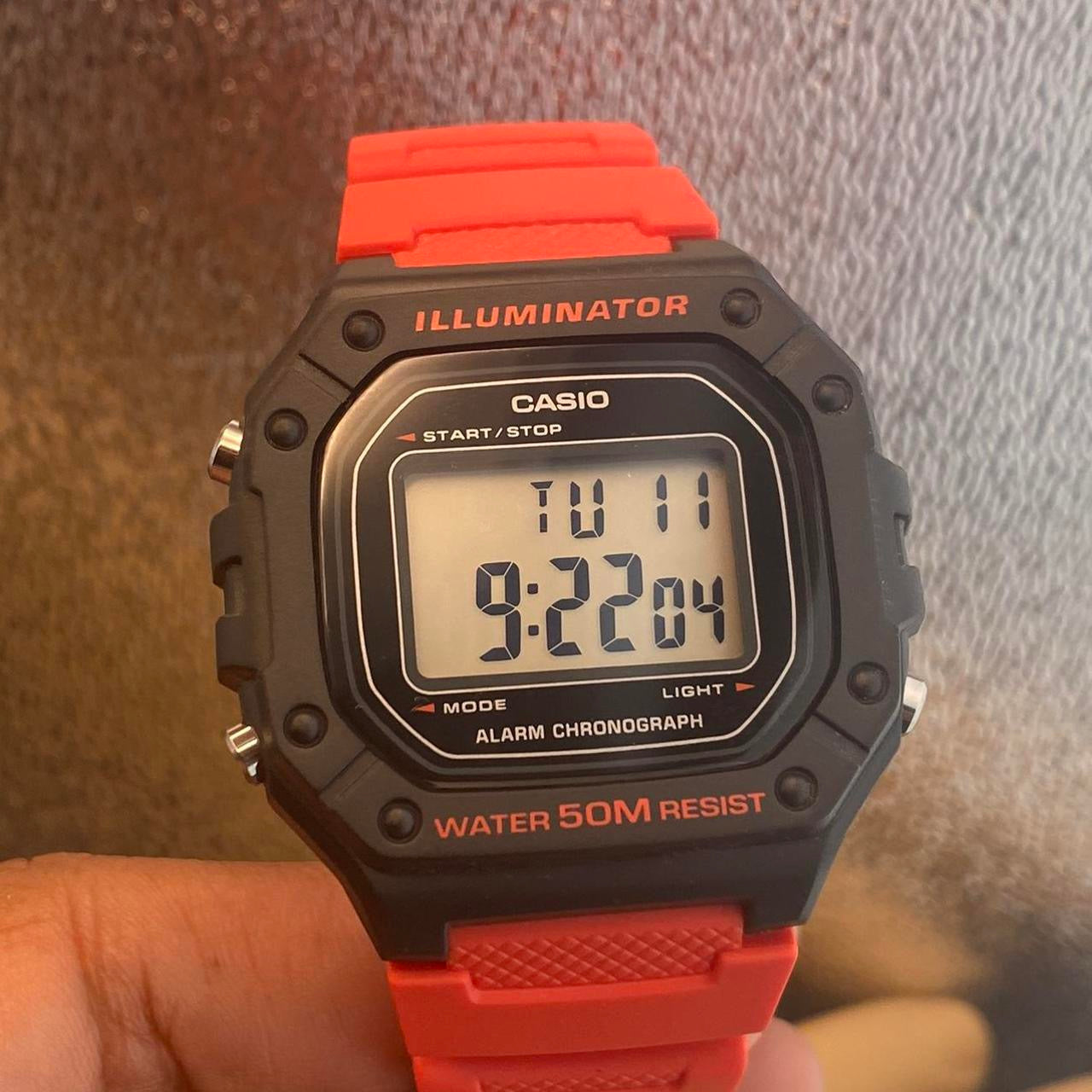 CASIO SPORTS WATCH FOR MEN OR FOR TEEN 40 MM DIAMETER CASUAL WORK OR DAILY WATCH BRAND NEW ITEM 9 INCHES ROUND LONG NEW ITEM , NEW BATTERY , LIGHT, TIMER, STOP WATCH 