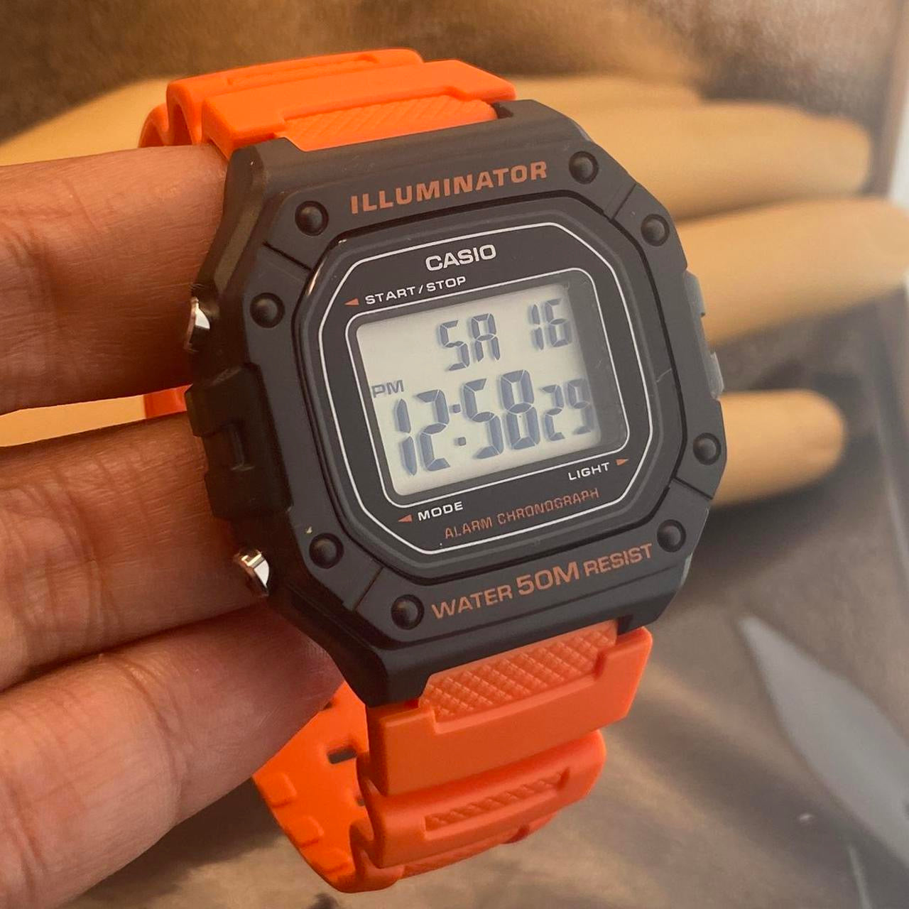 CASIO SPORTS WATCH FOR MEN OR FOR TEEN 40 MM DIAMETER CASUAL WORK OR DAILY WATCH BRAND NEW ITEM 9 INCHES ROUND LONG NEW ITEM , NEW BATTERY , LIGHT, TIMER, STOP WATCH 