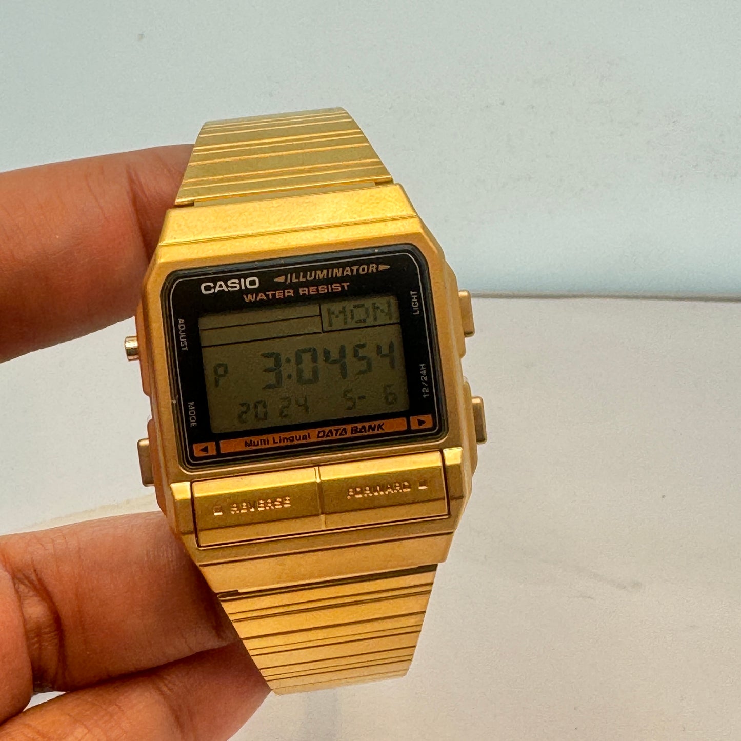 Casio Watch Men , Teen or Men Size 40 mm Diameter Digital / Alarm / Timer / Light Digital This is brand new design just came Rubber Band Color Gray and Black Fits 9 inches Long Brand New Item 