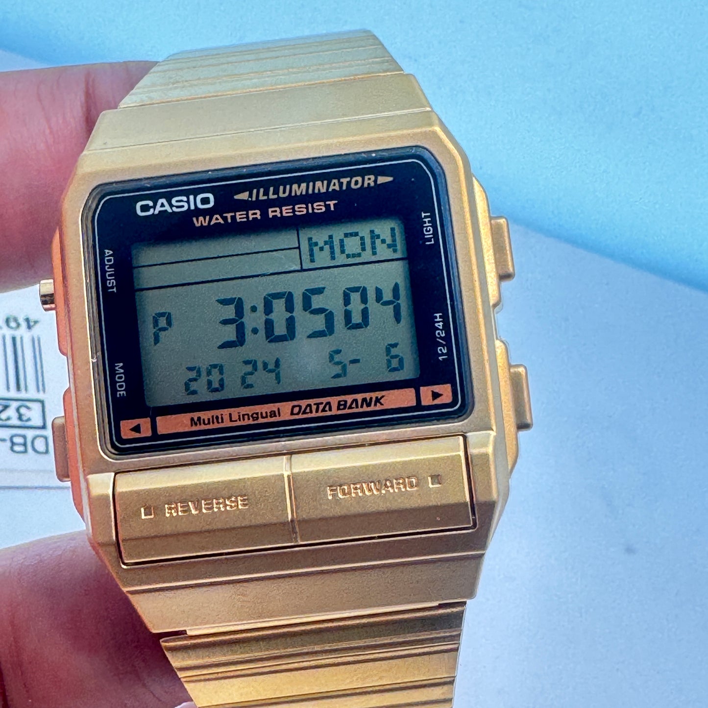Casio Watch Men , Teen or Men Size 40 mm Diameter Digital / Alarm / Timer / Light Digital This is brand new design just came Rubber Band Color Gray and Black Fits 9 inches Long Brand New Item 