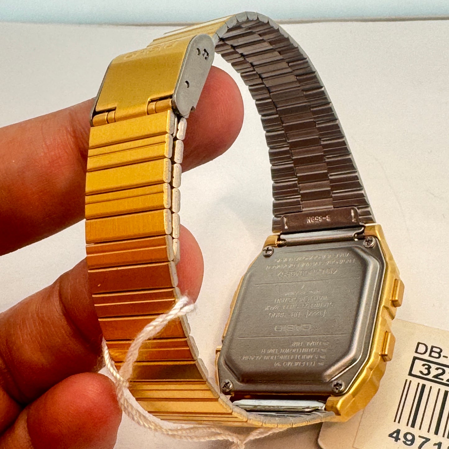 Casio Watch Men , Teen or Men Size 40 mm Diameter Digital / Alarm / Timer / Light Digital This is brand new design just came Rubber Band Color Gray and Black Fits 9 inches Long Brand New Item 