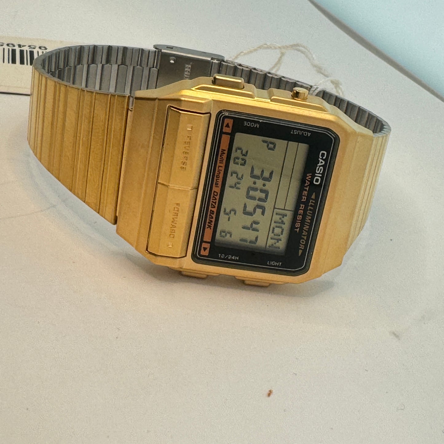 Casio Watch Men , Teen or Men Size 40 mm Diameter Digital / Alarm / Timer / Light Digital This is brand new design just came Rubber Band Color Gray and Black Fits 9 inches Long Brand New Item 