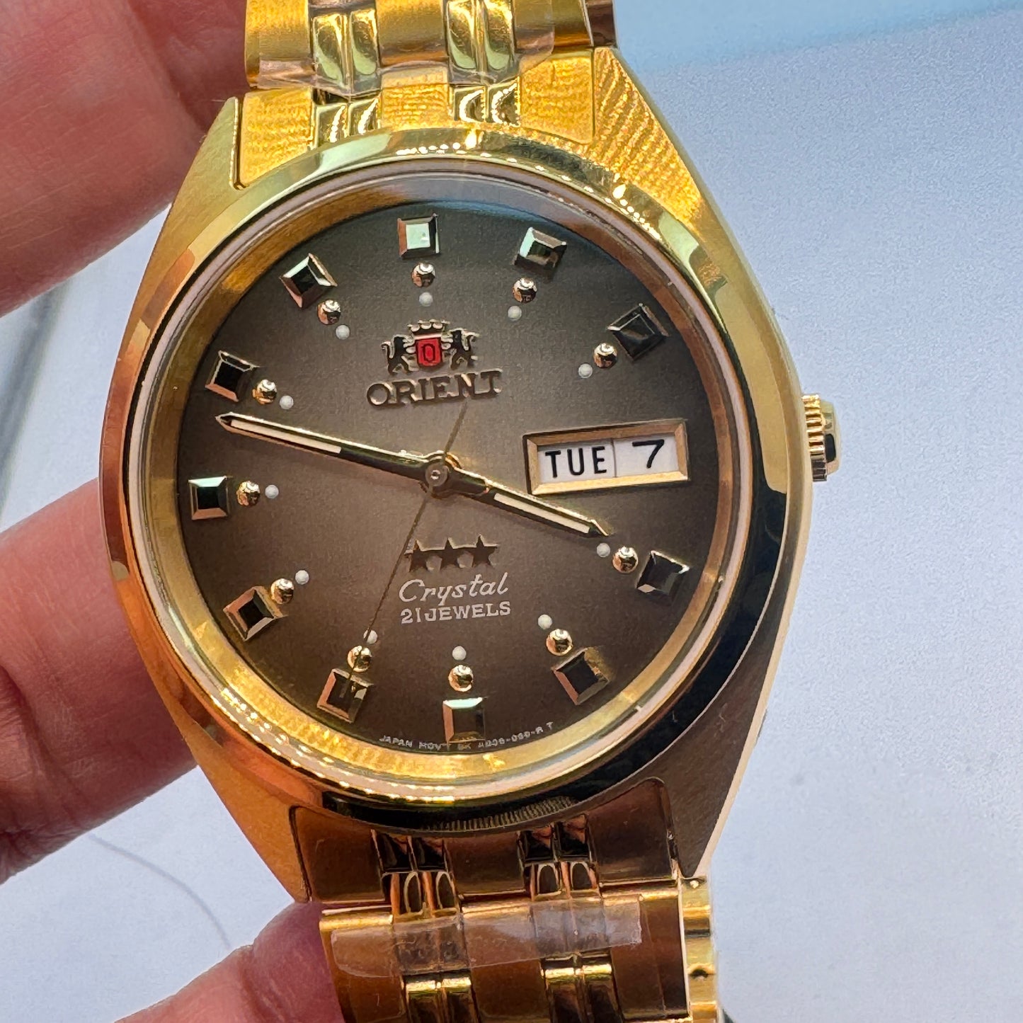 Goldtone Watch , Orient Brand , Automatic Movement , for Men , Brand New , Stainless Steel , 37 mm diameter 8 “ Wrist. round long