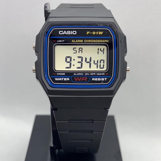 Casio Black  Color Unisex Watch Brand New Watch34mm Diameter Rubber Black Band Lightweight in your wrist Classic Digital Style