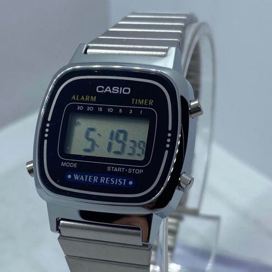 Brand new  Casio Watch for Ladies&nbsp; or for Teen&nbsp; Extra&nbsp; small size&nbsp; Size Diameter : 20mm Diameter&nbsp; This is a brand new item&nbsp; Color Gray and Black&nbsp; Water Resistant&nbsp; Wrist fits up to 7 inches LONG&nbsp;