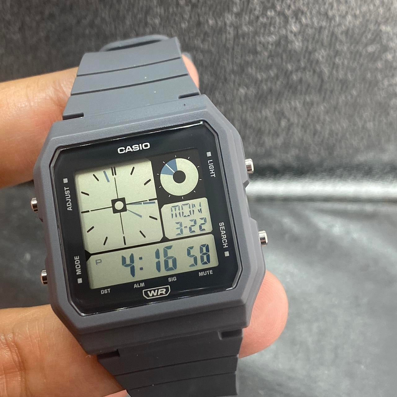 CASIO SPORTS WATCH&nbsp; FOR UNISEX SIZE , FOR MEN, LADIES&nbsp; OR FOR TEEN&nbsp;  34 MM DIAMETER CASUAL WORK OR DAILY WATCH&nbsp;  BRAND NEW ITEM&nbsp;  9 INCHES ROUND LONG&nbsp;  NEW ITEM , NEW BATTERY , LIGHT, TIMER, STOP WATCH&nbsp;